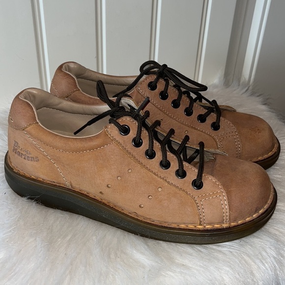 DR.MARTENS Air Wair tan light brown lace up shoe men size 6/women size 8 England - Picture 14 of 17